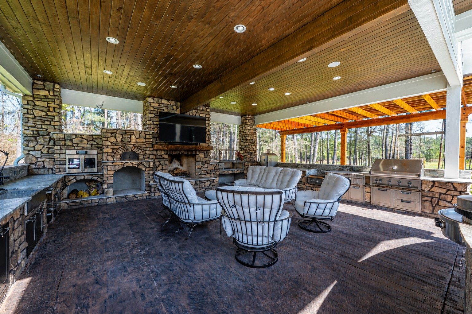 Patios, Pergolas & Shade Structures — Reef Pools and Spas project photograph 2